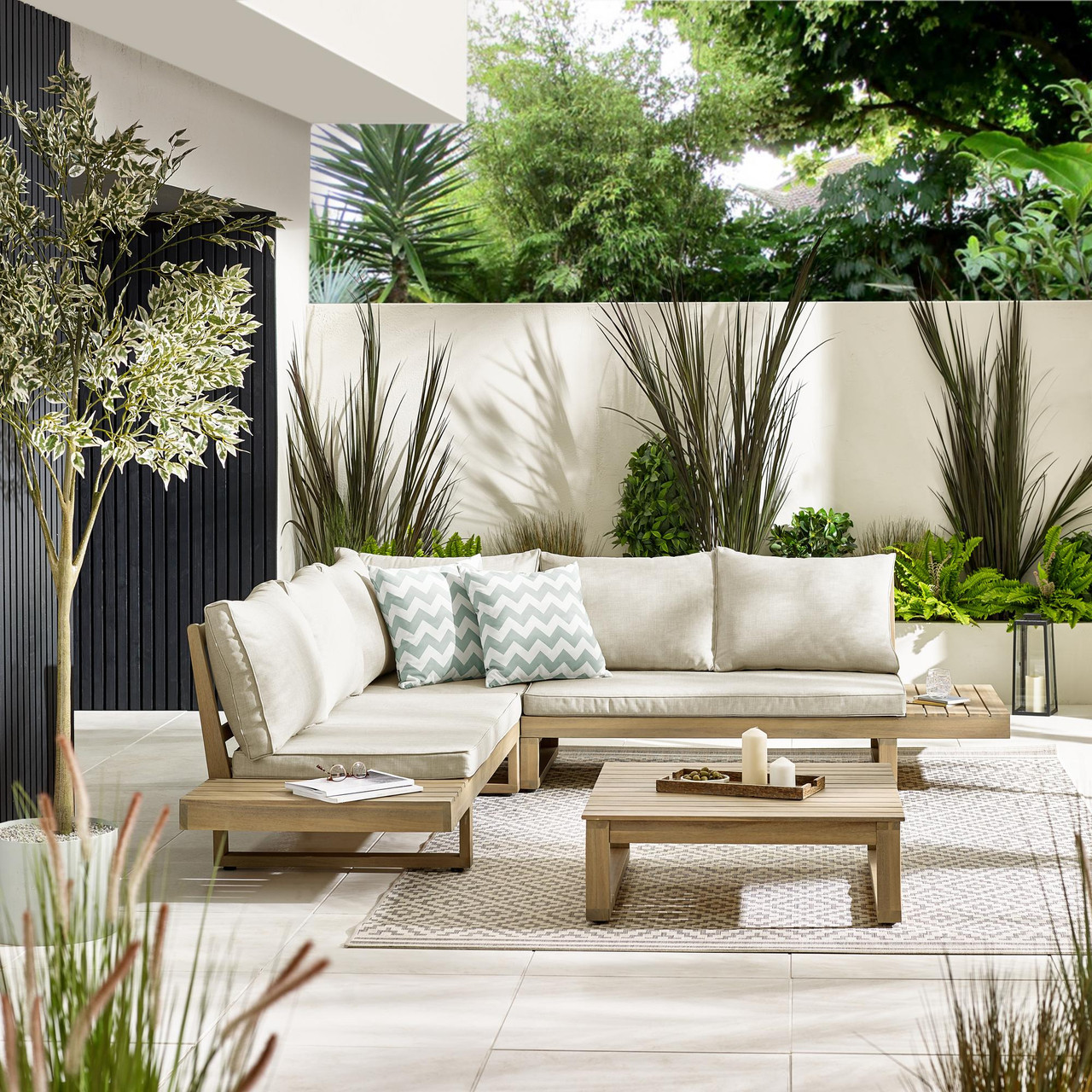 Die besten Materialien für wetterfeste Gartenmöbel-Sets (Kaufberatung)